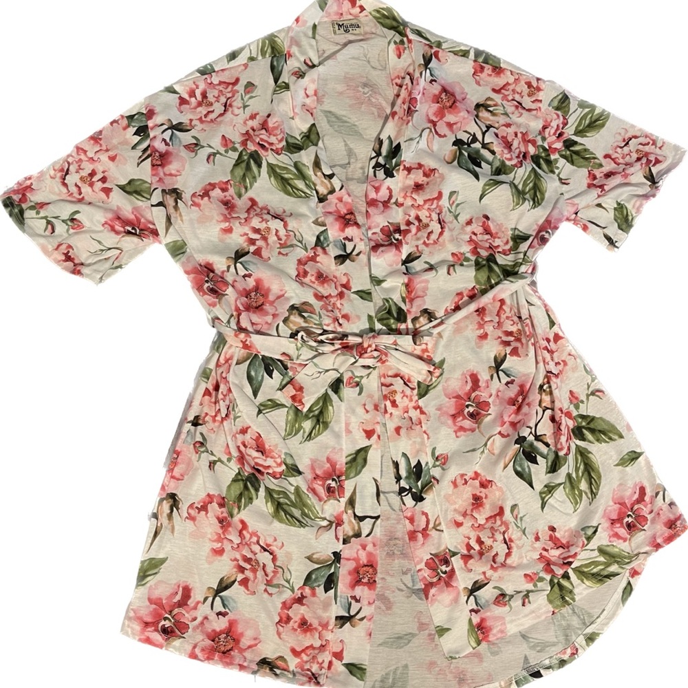 Show me your mumu brie robe pink garden blossom one size 
EUC